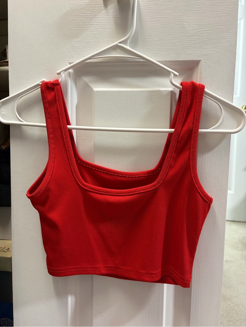 Red Ribbed Cropped Tank Top - Picture 2 of 3